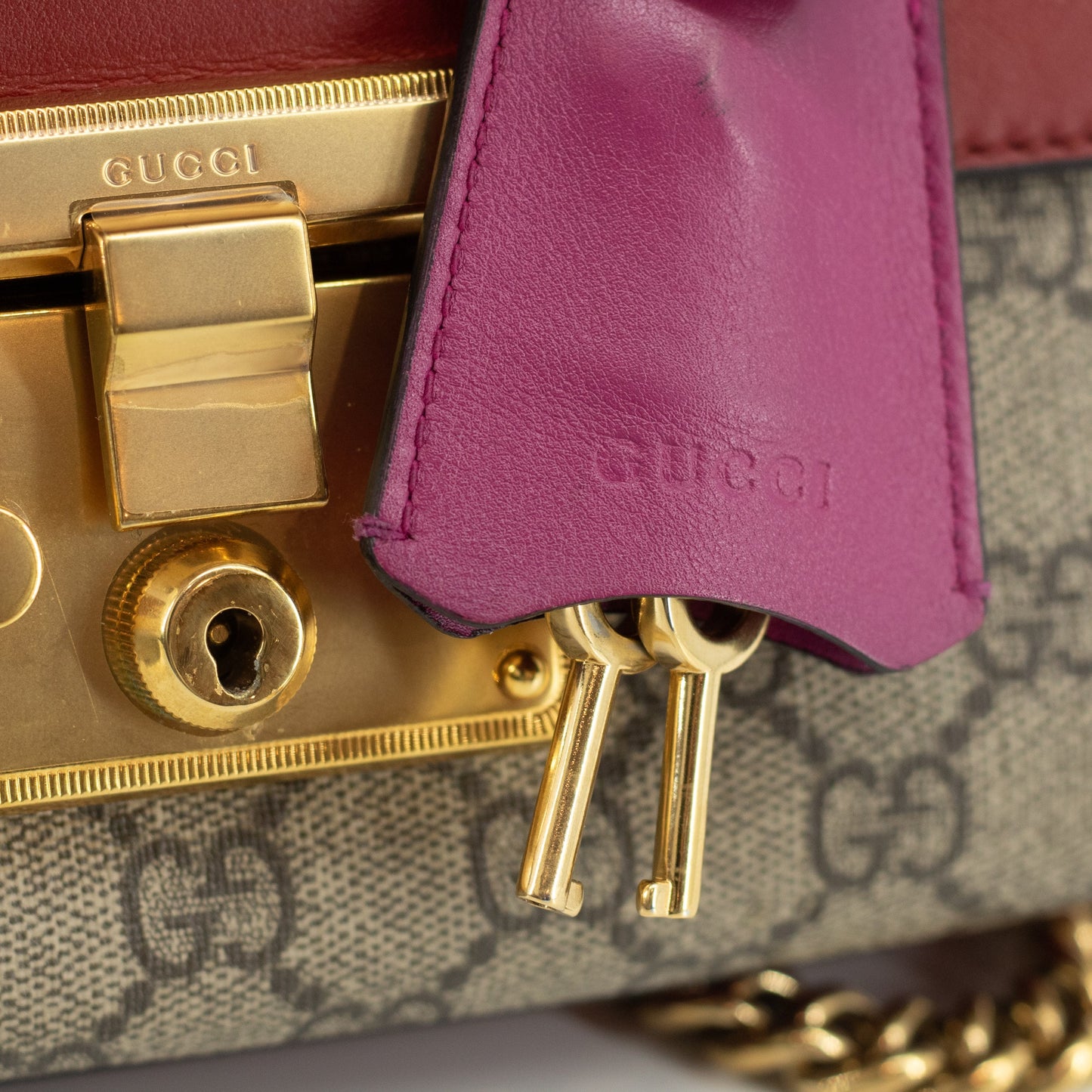 Pre-Owned Gucci GG Supreme Canvas Multicolor Padlock Crossbody Bag #1916