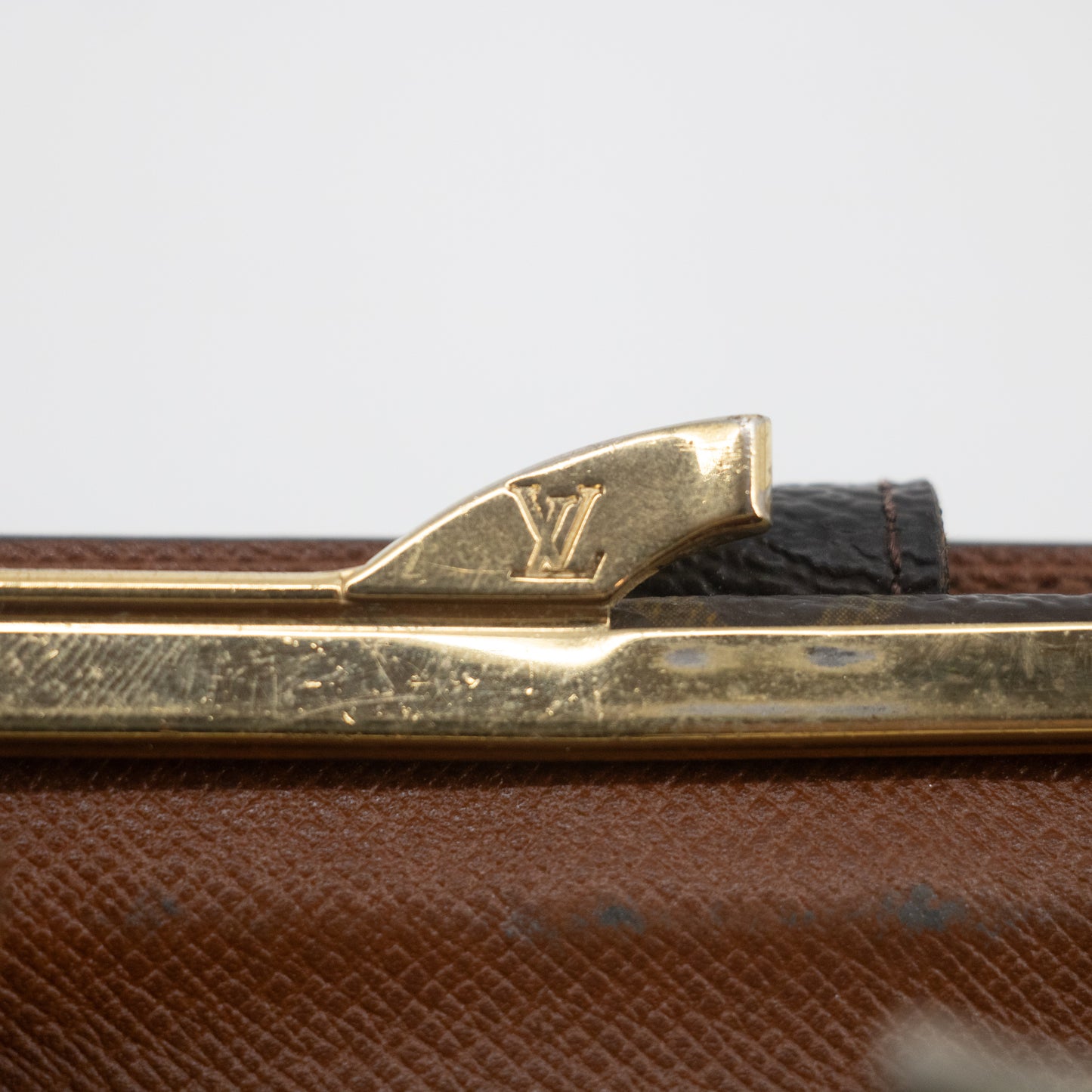 Louis Vuitton Monogram Canvas Kisslock Wallet #2218