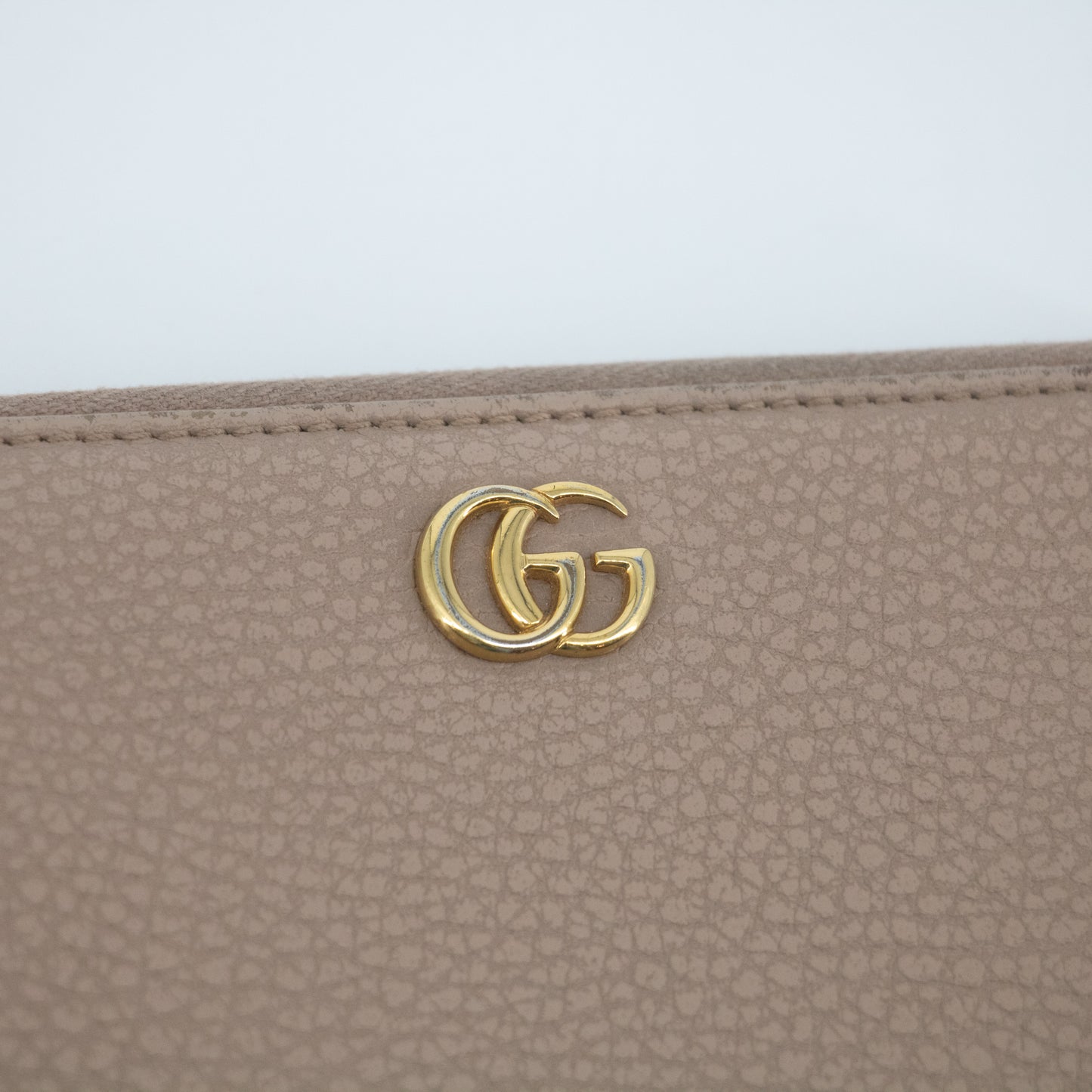 Gucci Beige Pink GG Marmont Leather Round Zip Long Wallet #2239