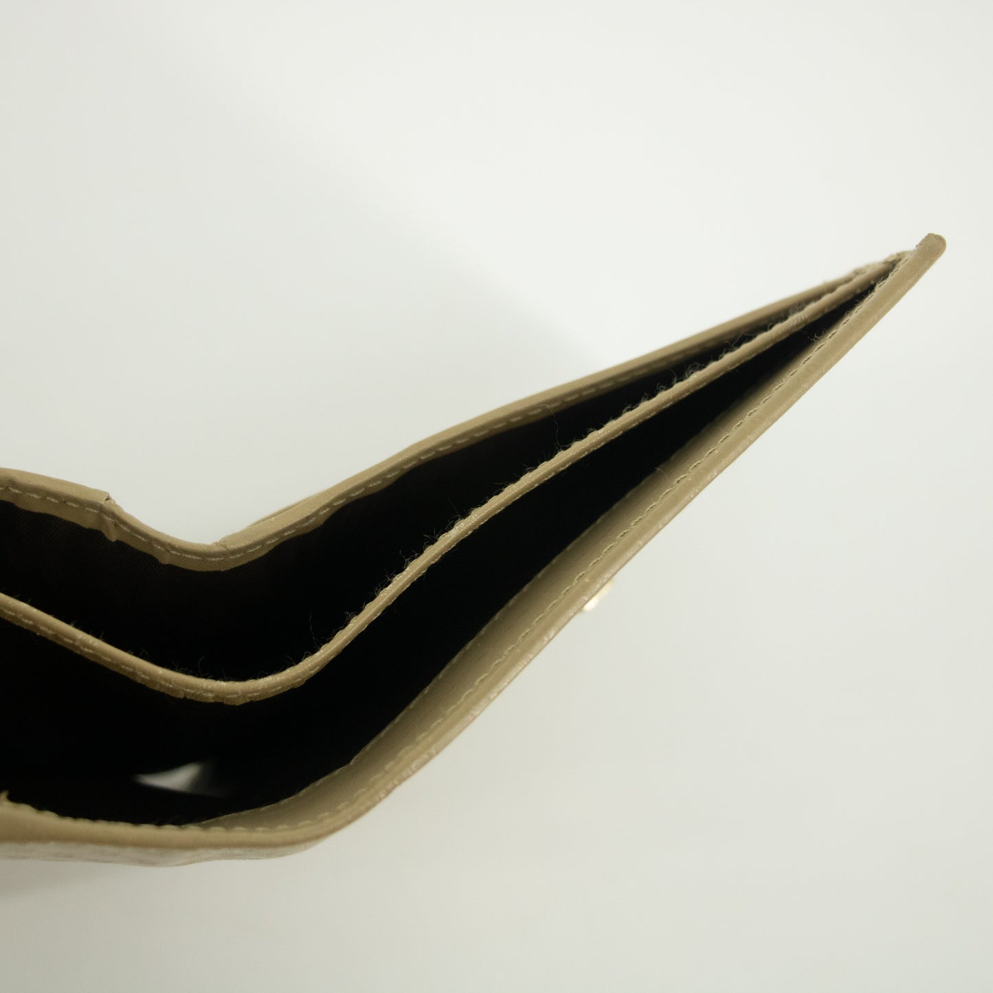 Gucci Beige Jackie Micro Guccisima Leather Compact Wallet #2390