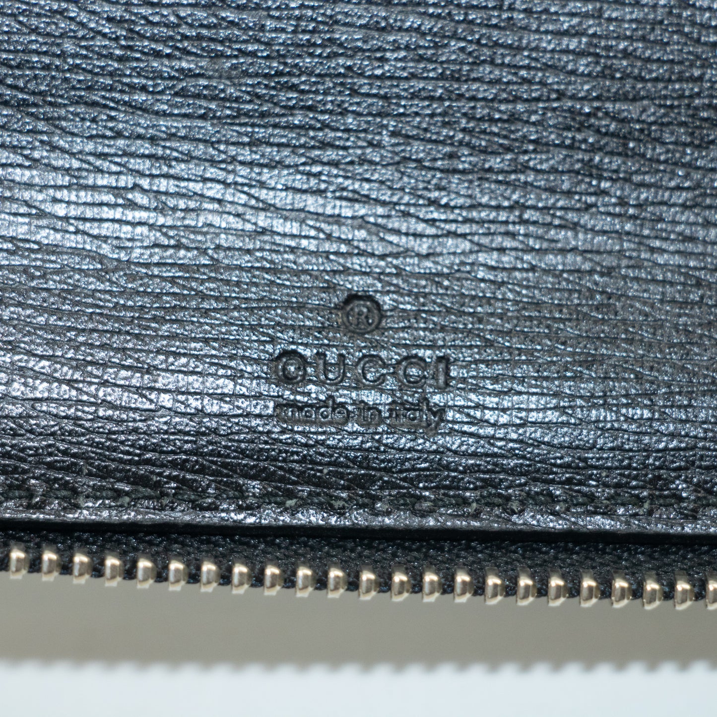 Gucci Black Leather Zip Around Clutch Bag #2574