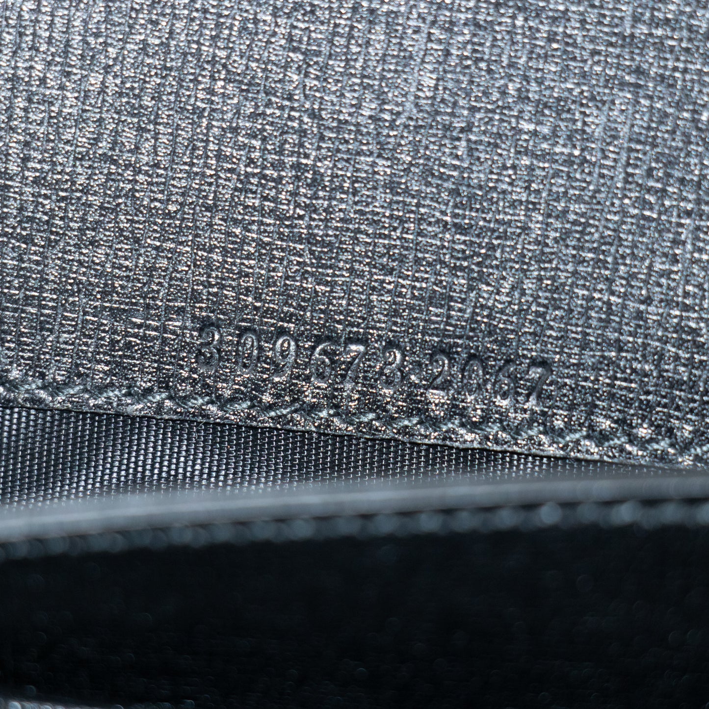 Gucci Black Leather Zip Around Clutch Bag #2574