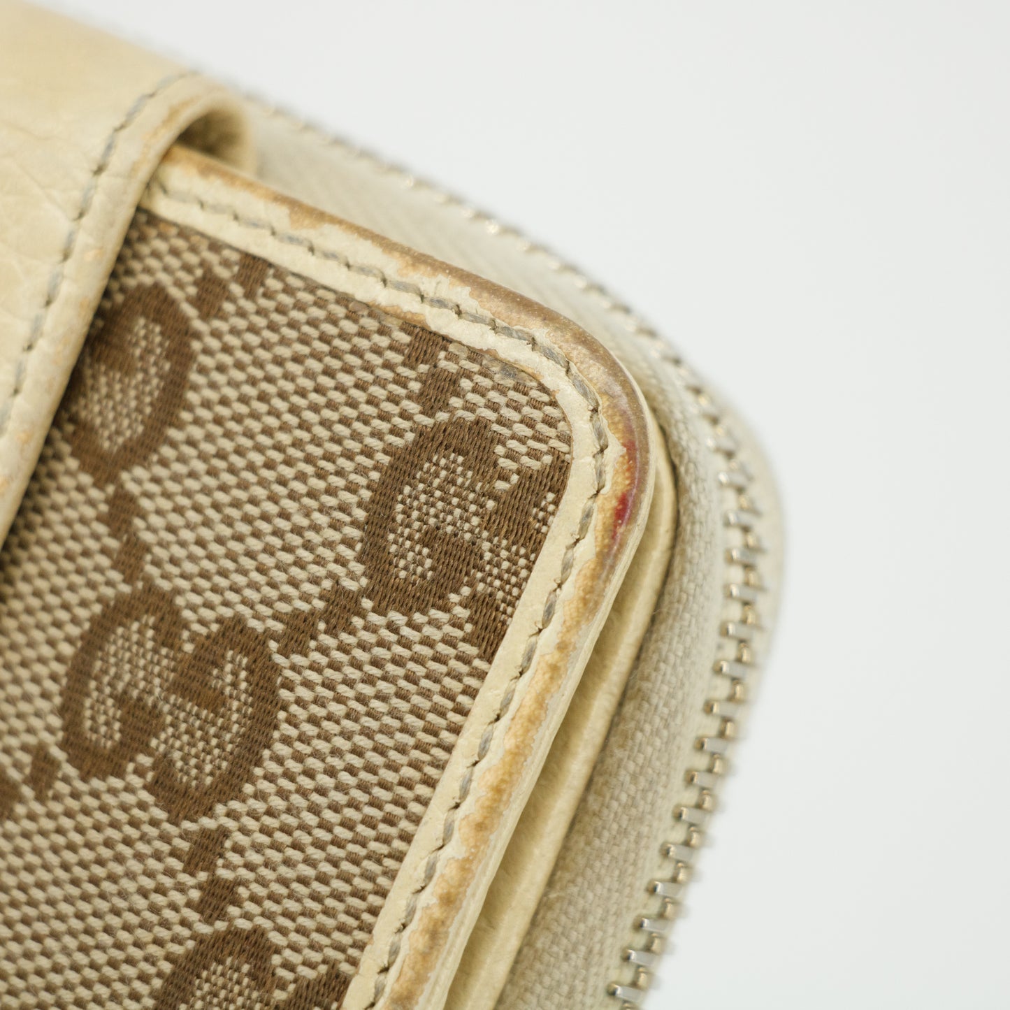 Gucci Brown GG Canvas Double Hook Compact Wallet #2644