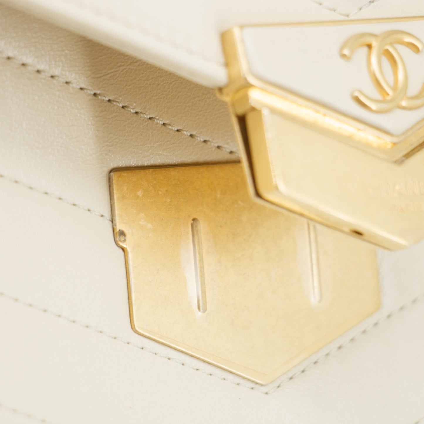 Chanel V-Stitched Single Flap Shoulder Bag 26 Series #2680