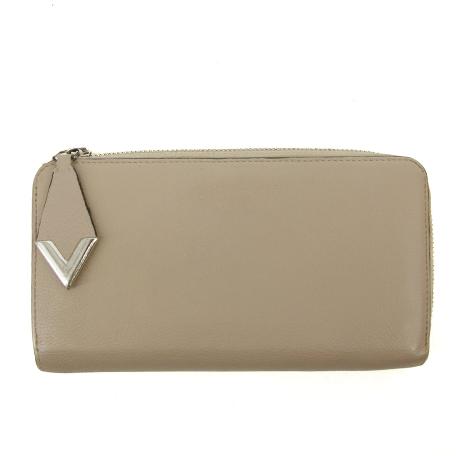 Louis Vuiton Grey Leather V Zip Around Wallet #3292