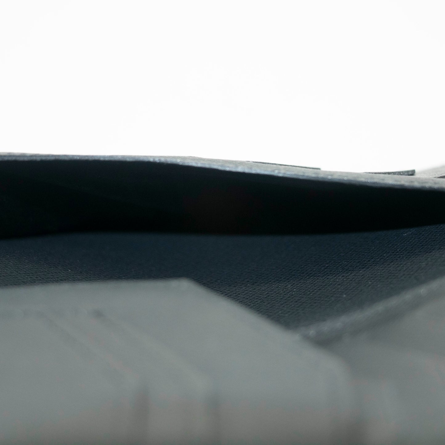 Louis Vuitton Black Taiga Leather Long Bifold Wallet #3532