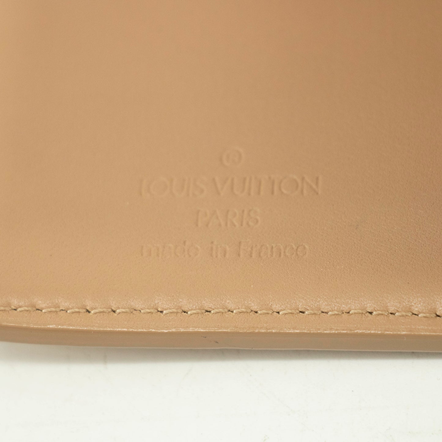 Louis Vuitton Beige Vernis Kisslock Wallet #3867