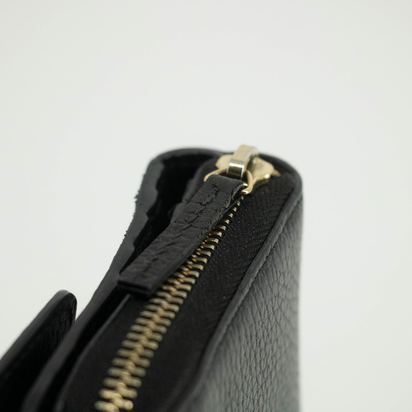 Gucci Interlocking G Black Zip Around Tri-fold Wallet #3917