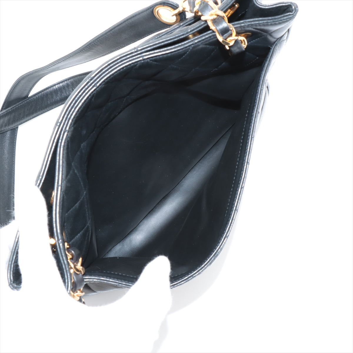 Chanel Matelasse Lambskin Chain Shoulder Bag Black Gold Metal Fittings #2512