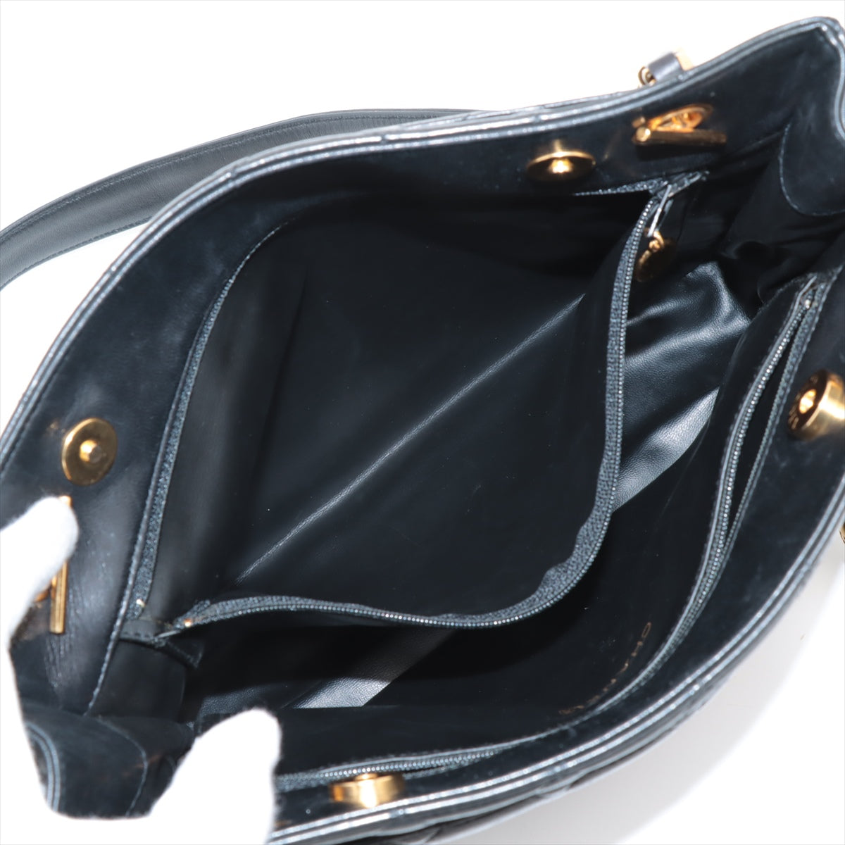Chanel Matelasse Lambskin Chain Shoulder Bag Black Gold Metal Fittings #2512