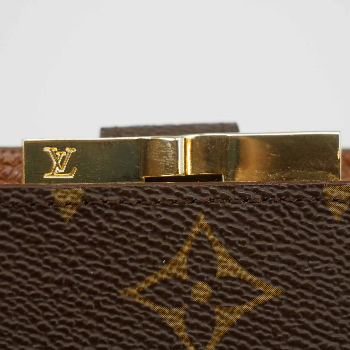 Louis Vuitton Monogram Canvas Kisslock Wallet Brown #2689