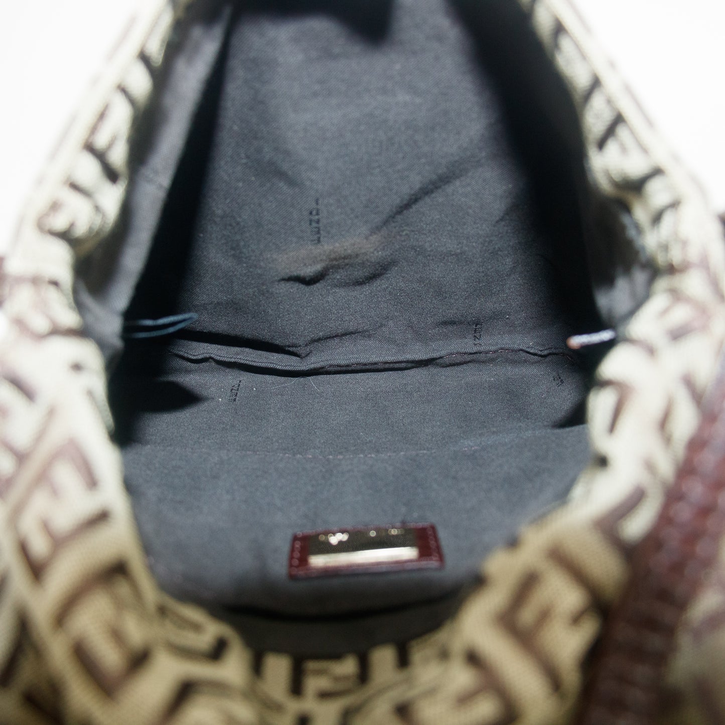Fendi Mamma Bucket Zucchino Beige G Hardware Shoulder Bag #9313