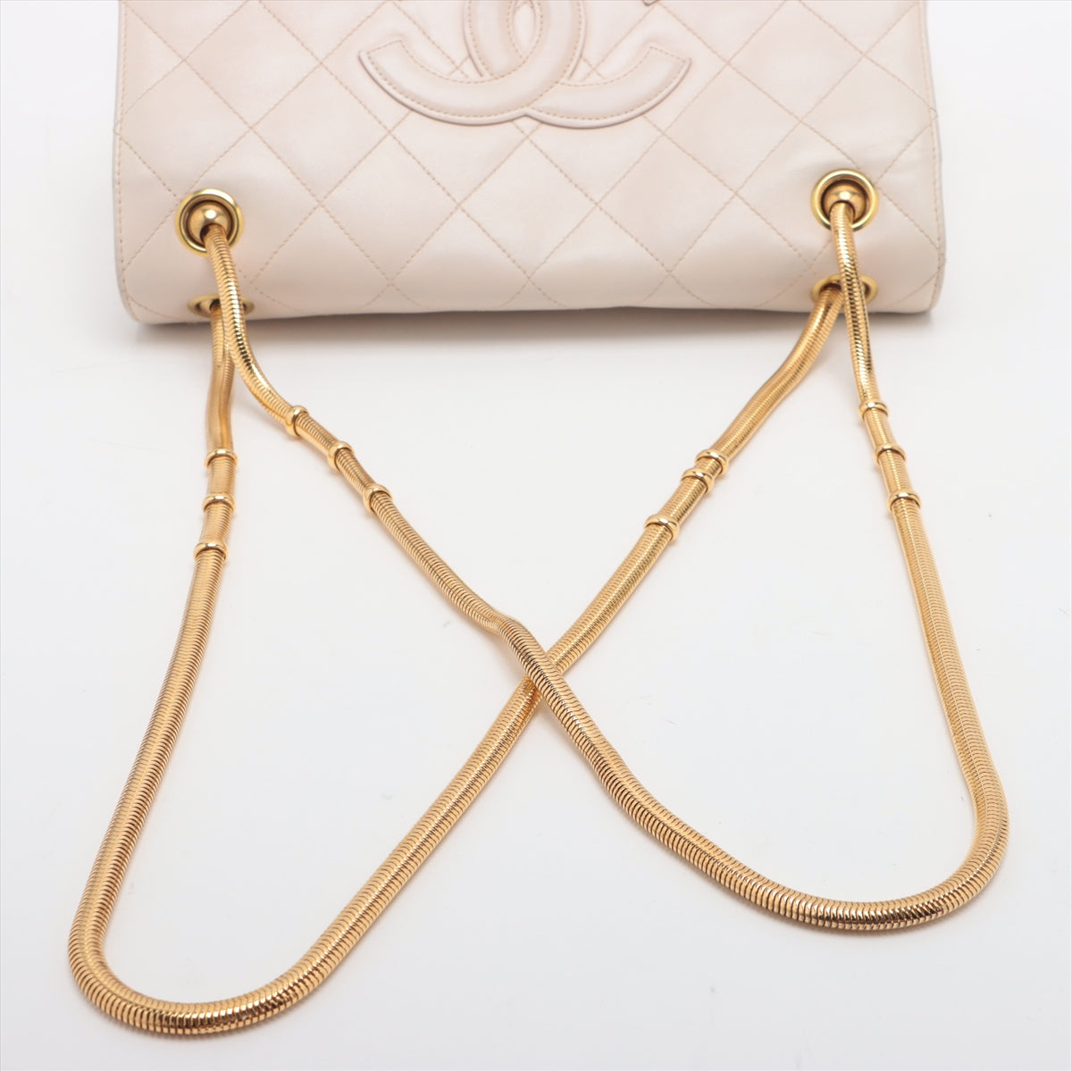 Chanel Matelasse Timeless CC Lambskin Shoulder Bag Light Pink Gold Metal Fittings 4 Series #2597